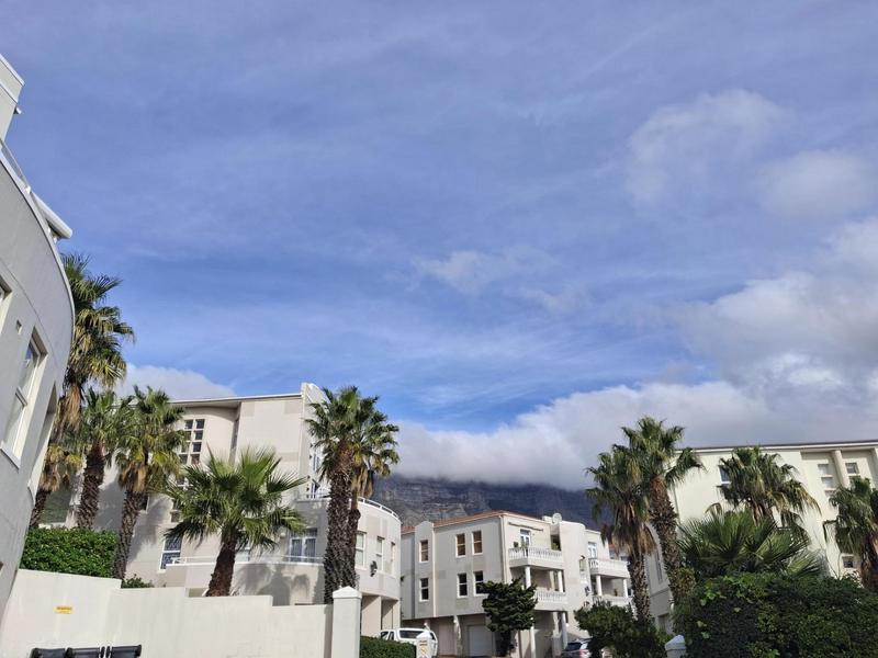 To Let 2 Bedroom Property for Rent in Vredehoek Western Cape